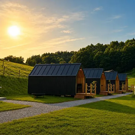 Bela - Glamping Kemping Motnik